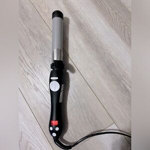 Beachwaver S1.25 Rotating Curling Iron